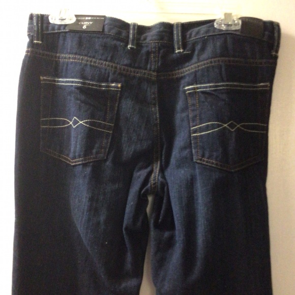 🌟 Studio59 Mid-rise Curvy Jeans - Picture 3 of 6